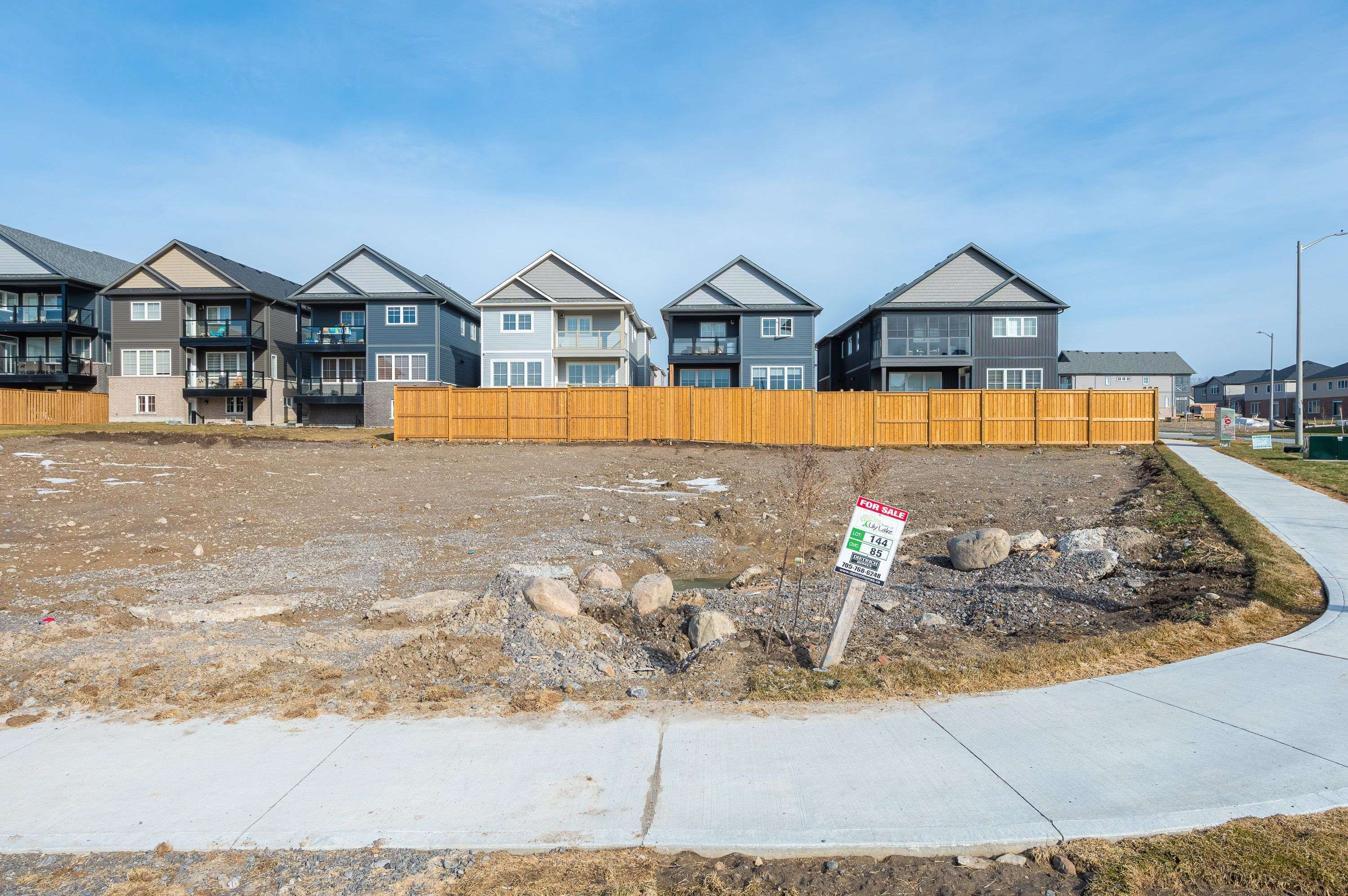 Peterborough North, ON K9K 0H6,85 York DR