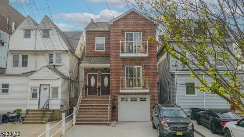 Newark City, NJ 07107,82 N 9Th St