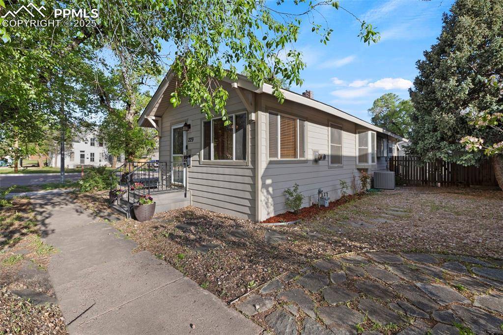 Colorado Springs, CO 80907,229 E Washington ST