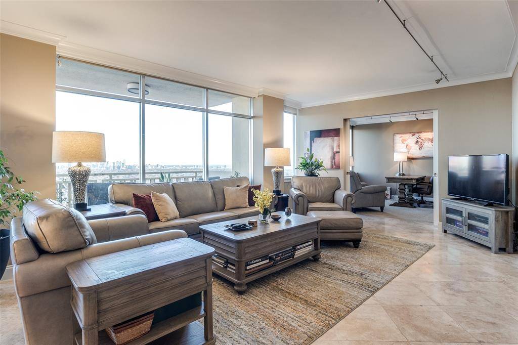 Dallas, TX 75225,6211 W Northwest Highway #2601