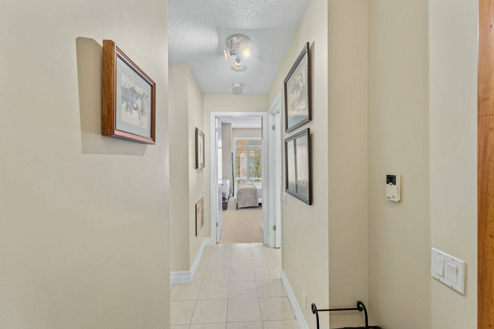 Toronto C01, ON M5V 3K8,500 Queens Quay W #103W