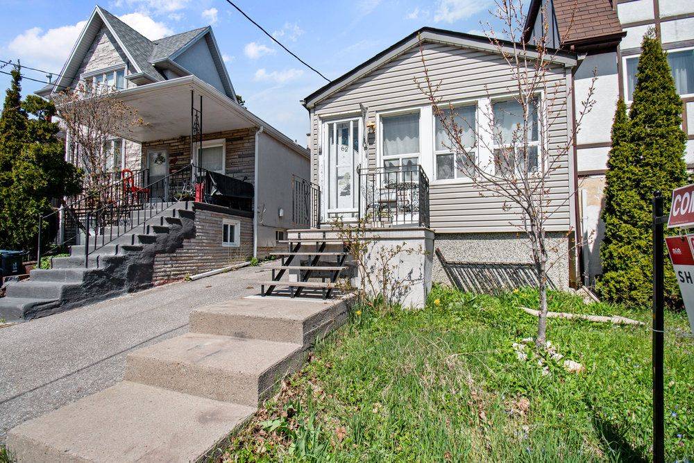 Toronto W04, ON M6E 2L8,62 Livingstone AVE