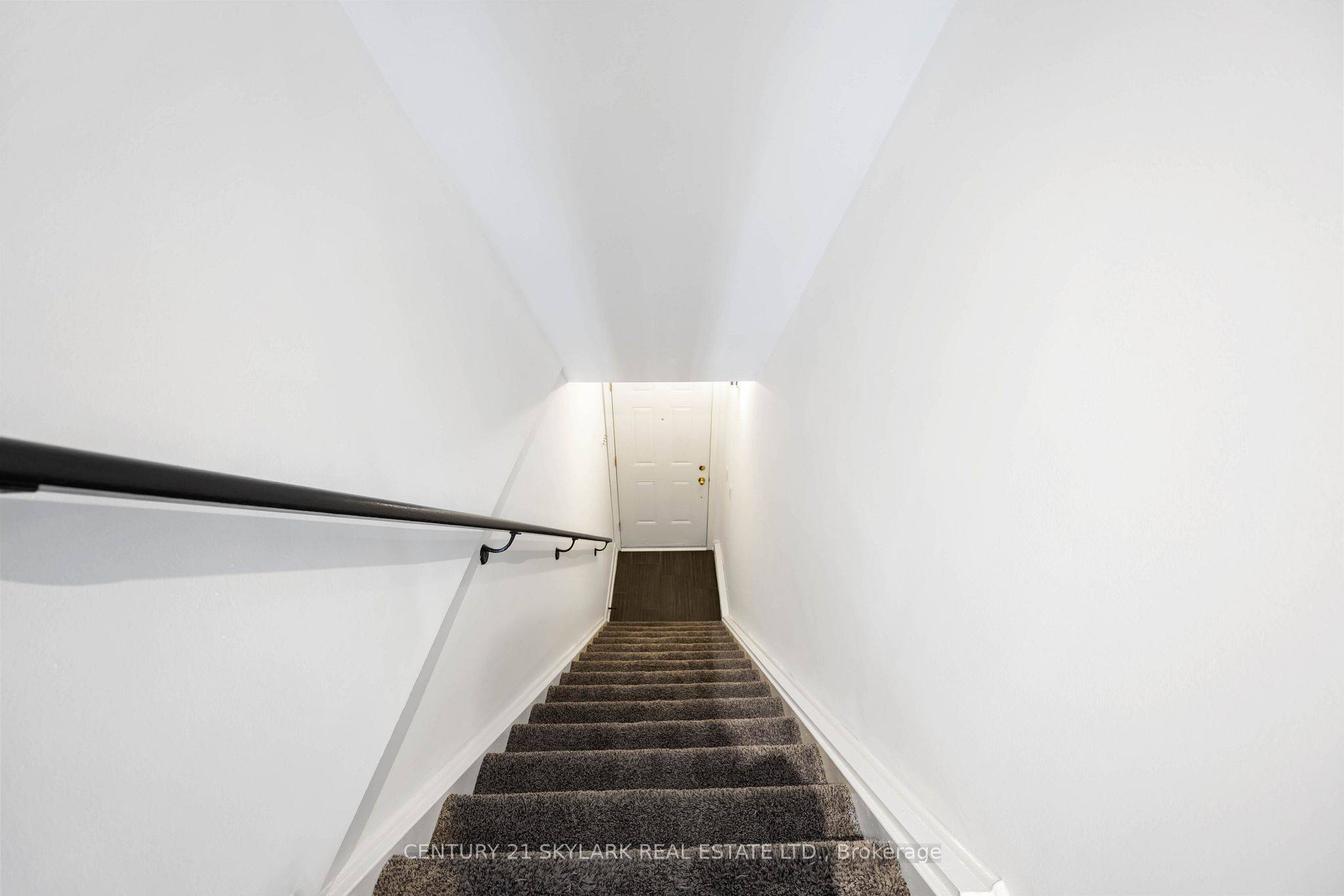 Toronto W05, ON M9M 0A4,3043 Finch AVE #2027