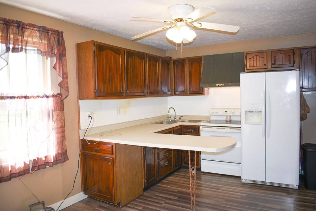 Proctor, WV 26055,1987 Fish Creek Road