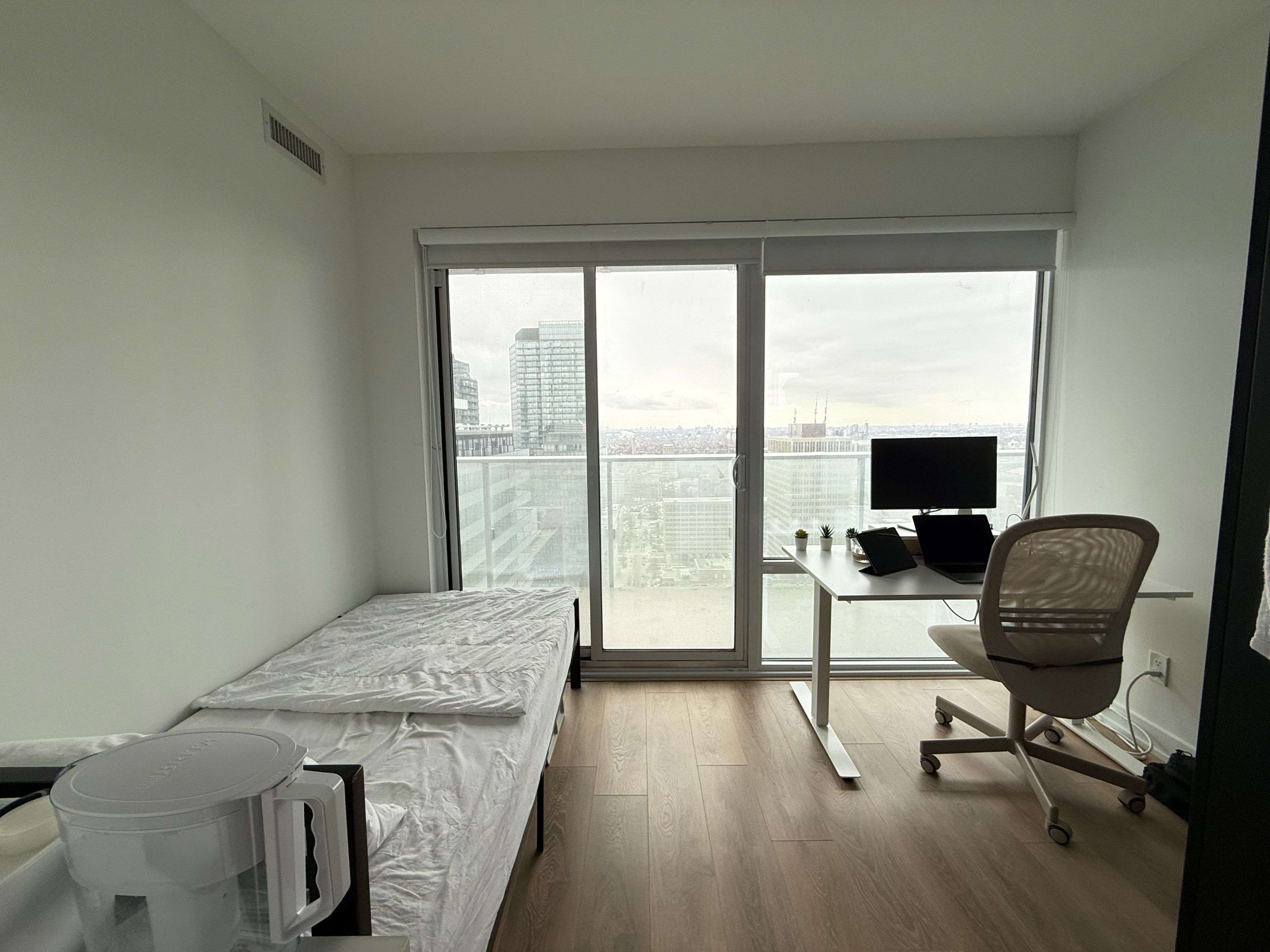 Toronto C08, ON M4Y 1Y4,501 Yonge ST #3512