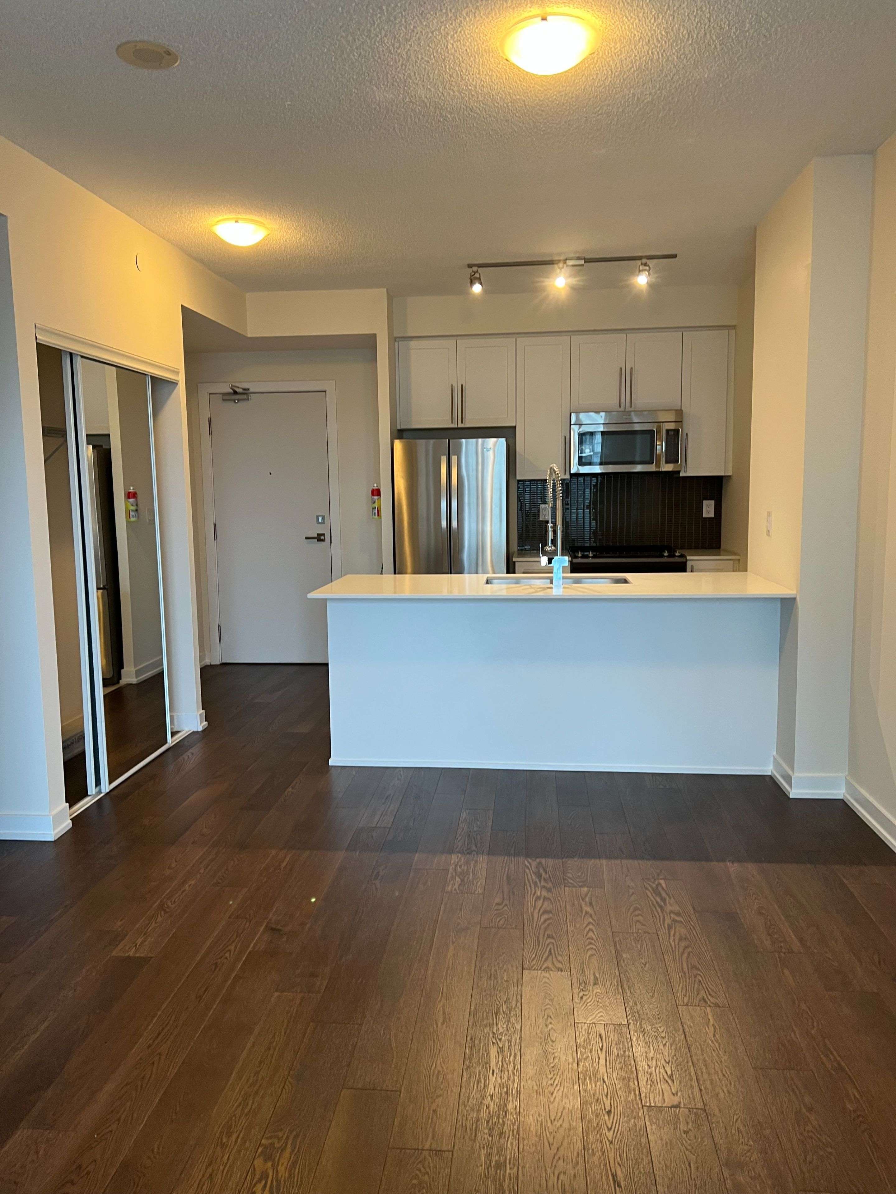 Mississauga, ON L5B 0J7,4011 Brickstone Mews #3304