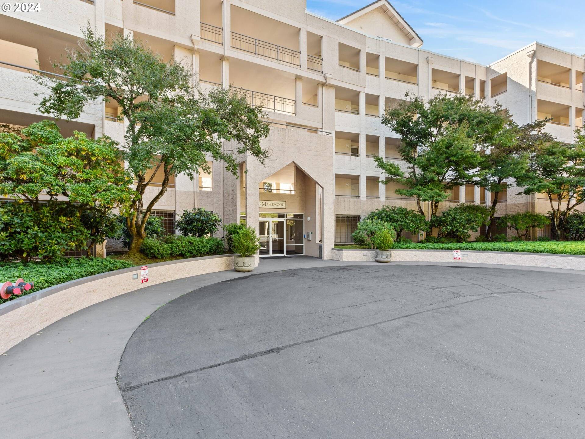 Portland, OR 97210,6665 W BURNSIDE RD #413
