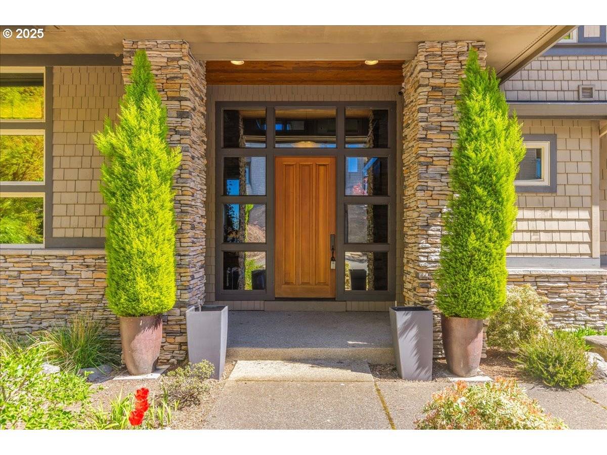 Portland, OR 97210,6643 NW MERIDIAN RIDGE DR