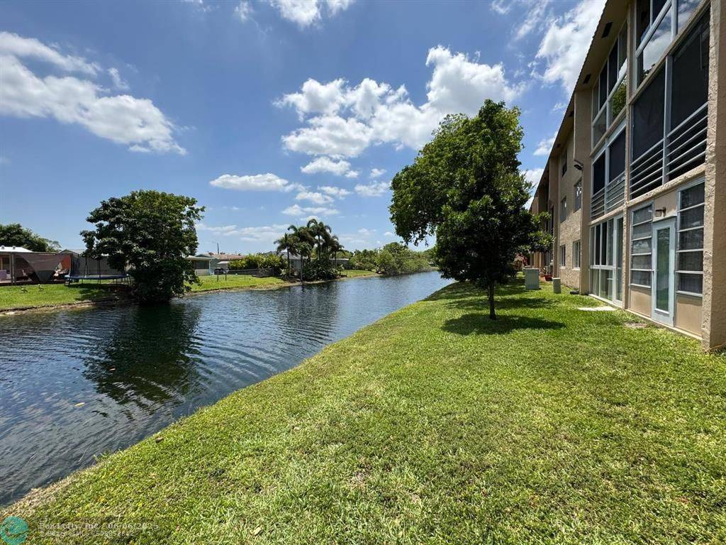Sunrise, FL 33322,9370 Sunrise Lakes Blvd #209