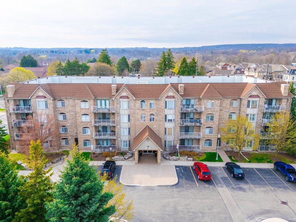 Burlington, ON L7T 4L1,216E Plains RD W #109