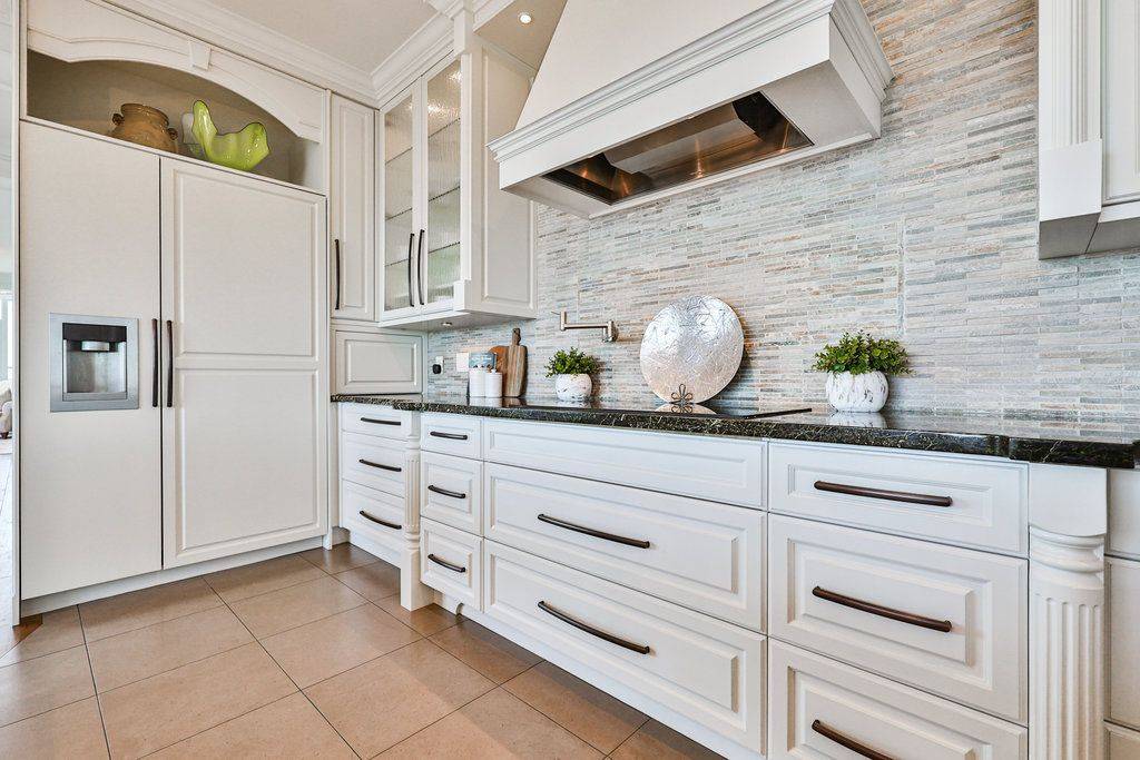 Mississauga, ON L5G 0A3,1 Hurontario ST #2002