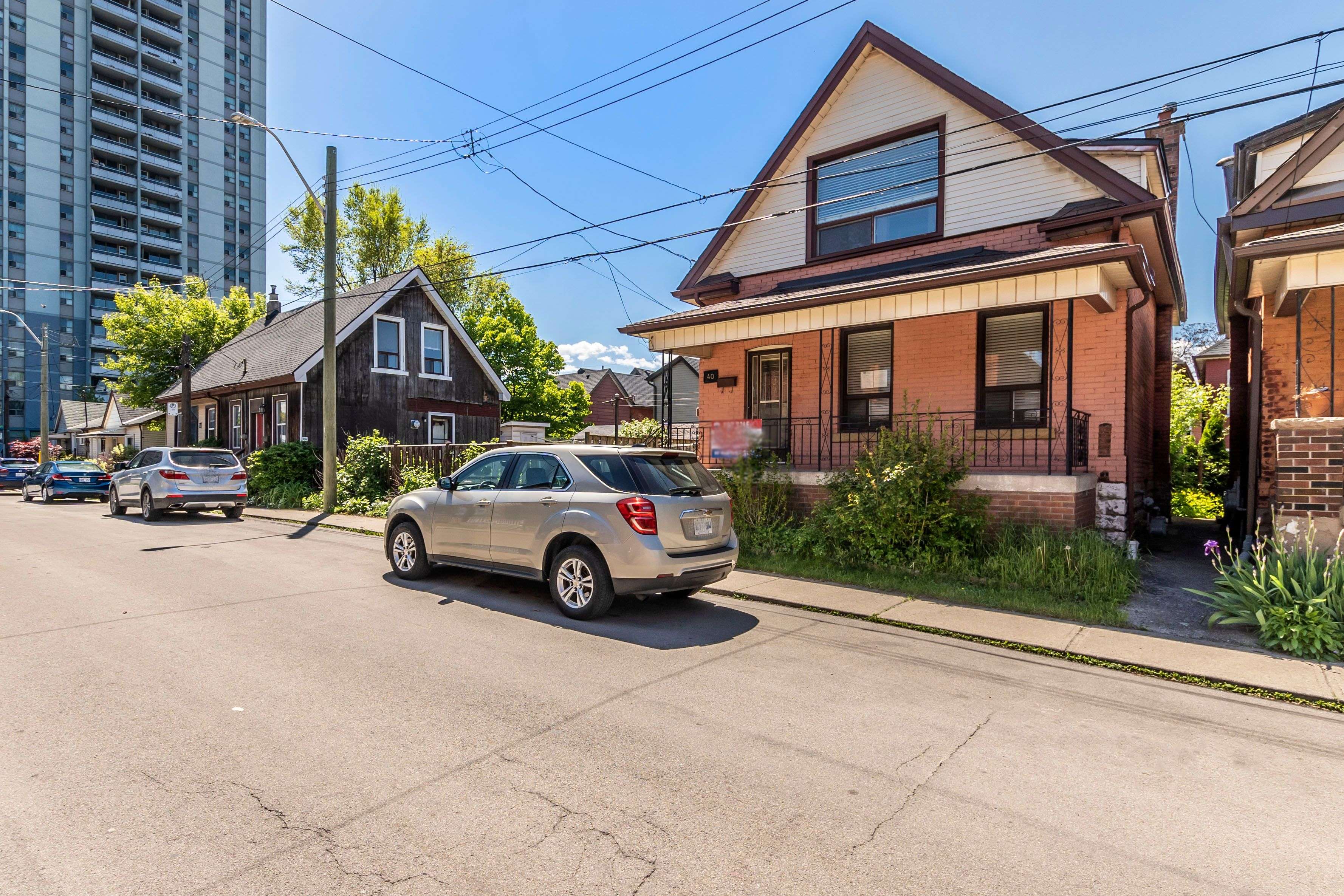 Hamilton, ON L8R 2W7,40 Greig ST