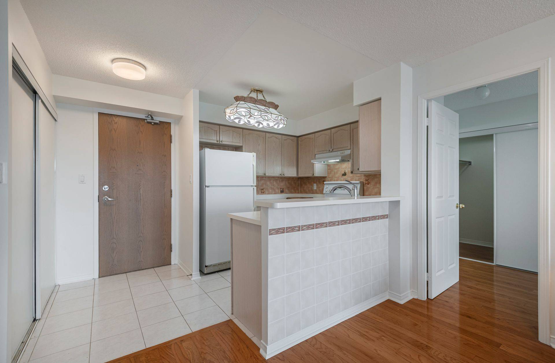Toronto C07, ON M2N 6Z9,233 Beecroft RD #508