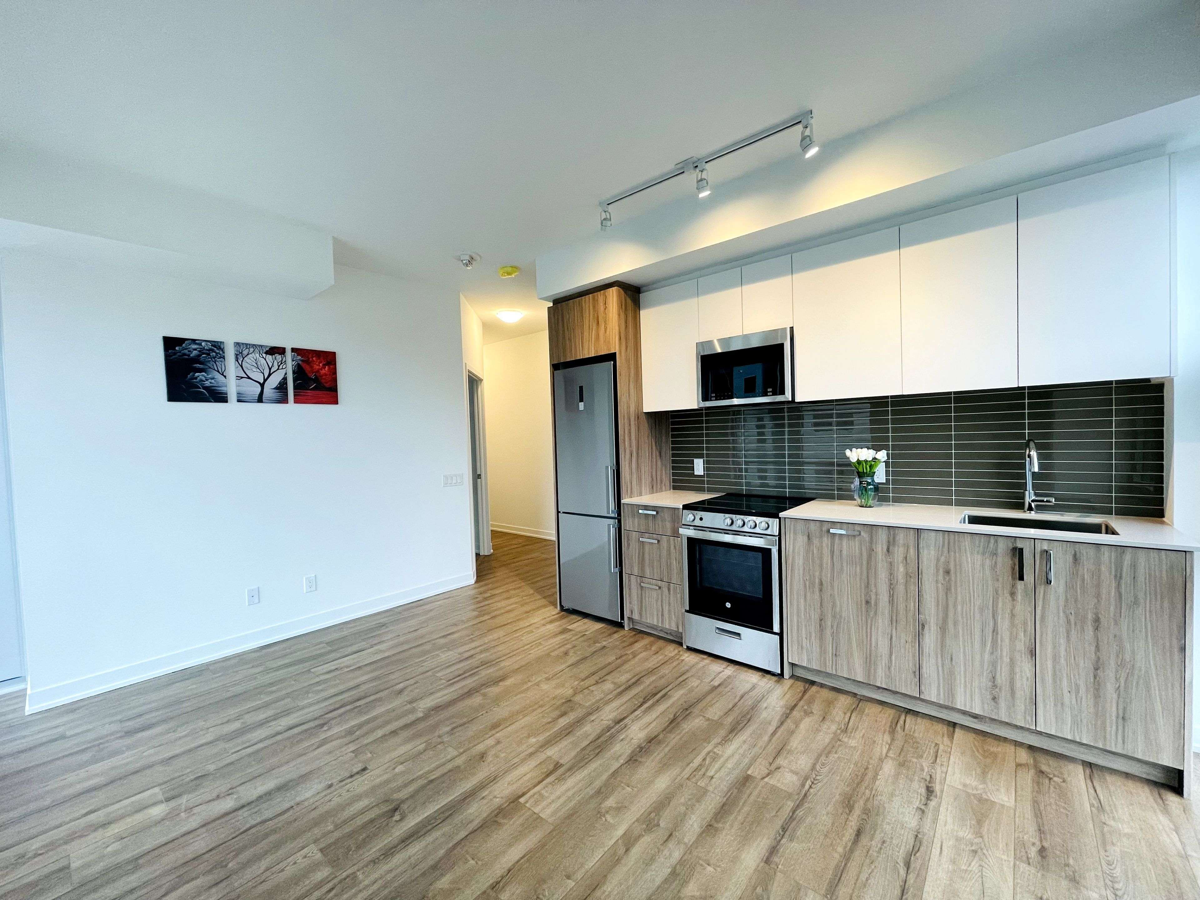 Toronto W03, ON M6N 0B7,1787 St Clair AVE W #325