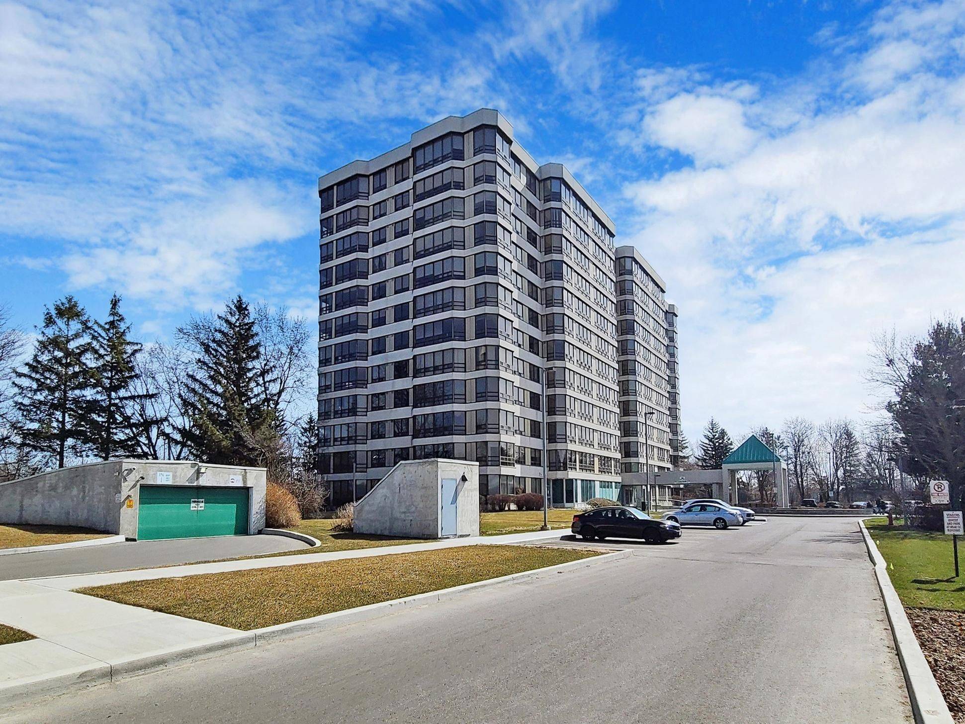 Brampton, ON L6Y 3V3,330 Mill ST S #902