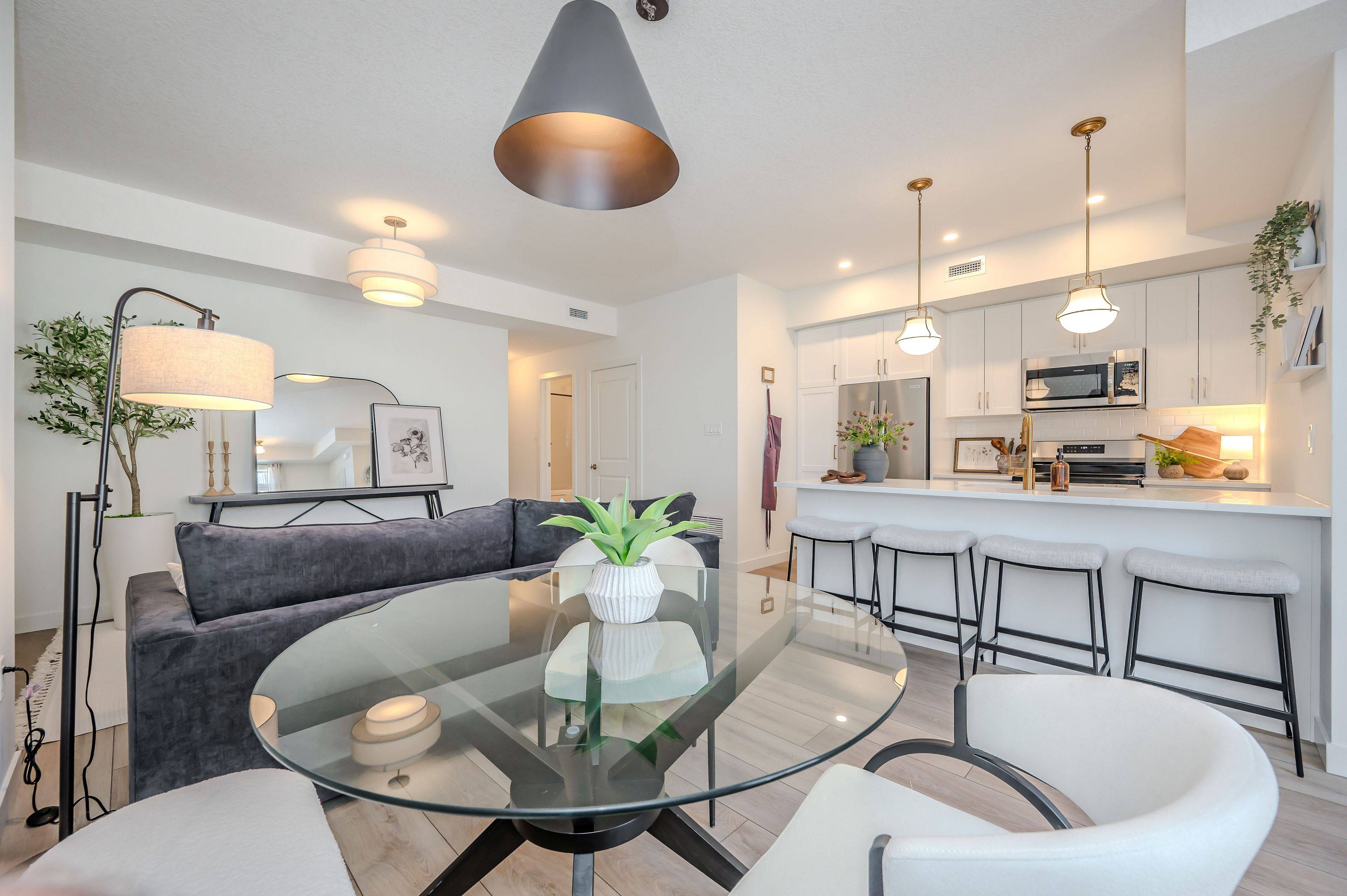 Guelph, ON N1H 1G8,824 Woolwich ST #104