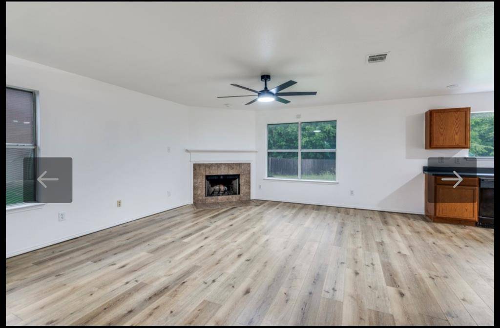 Arlington, TX 76002,925 Blue Sky Drive