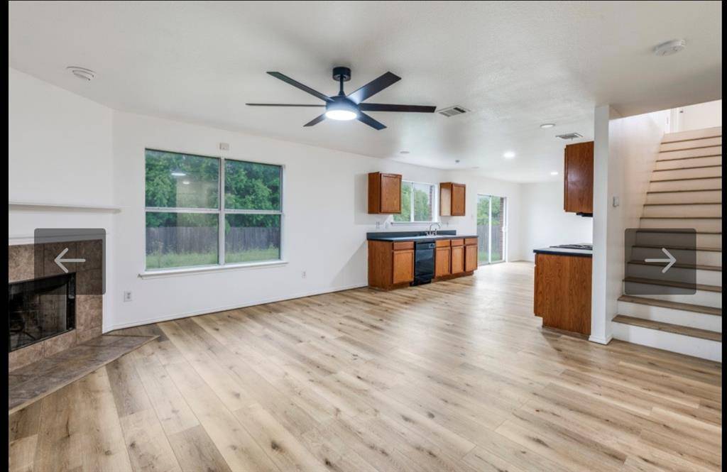 Arlington, TX 76002,925 Blue Sky Drive