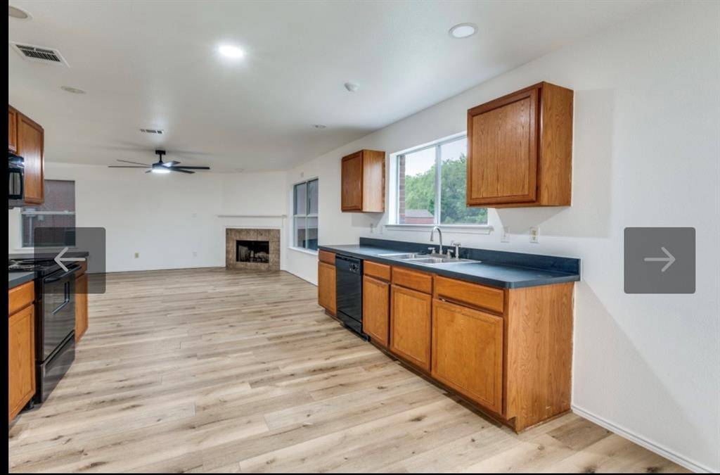 Arlington, TX 76002,925 Blue Sky Drive