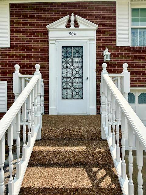 Follansbee, WV 26037,904 Donegal Drive W