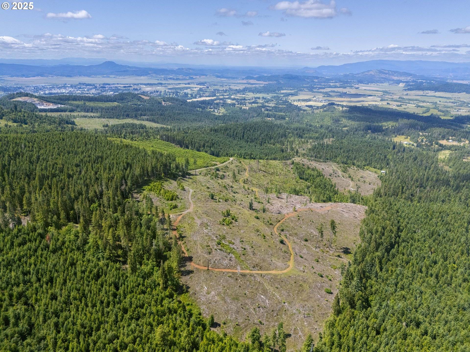 Creswell, OR 97426,81984 Bear Mountain RD