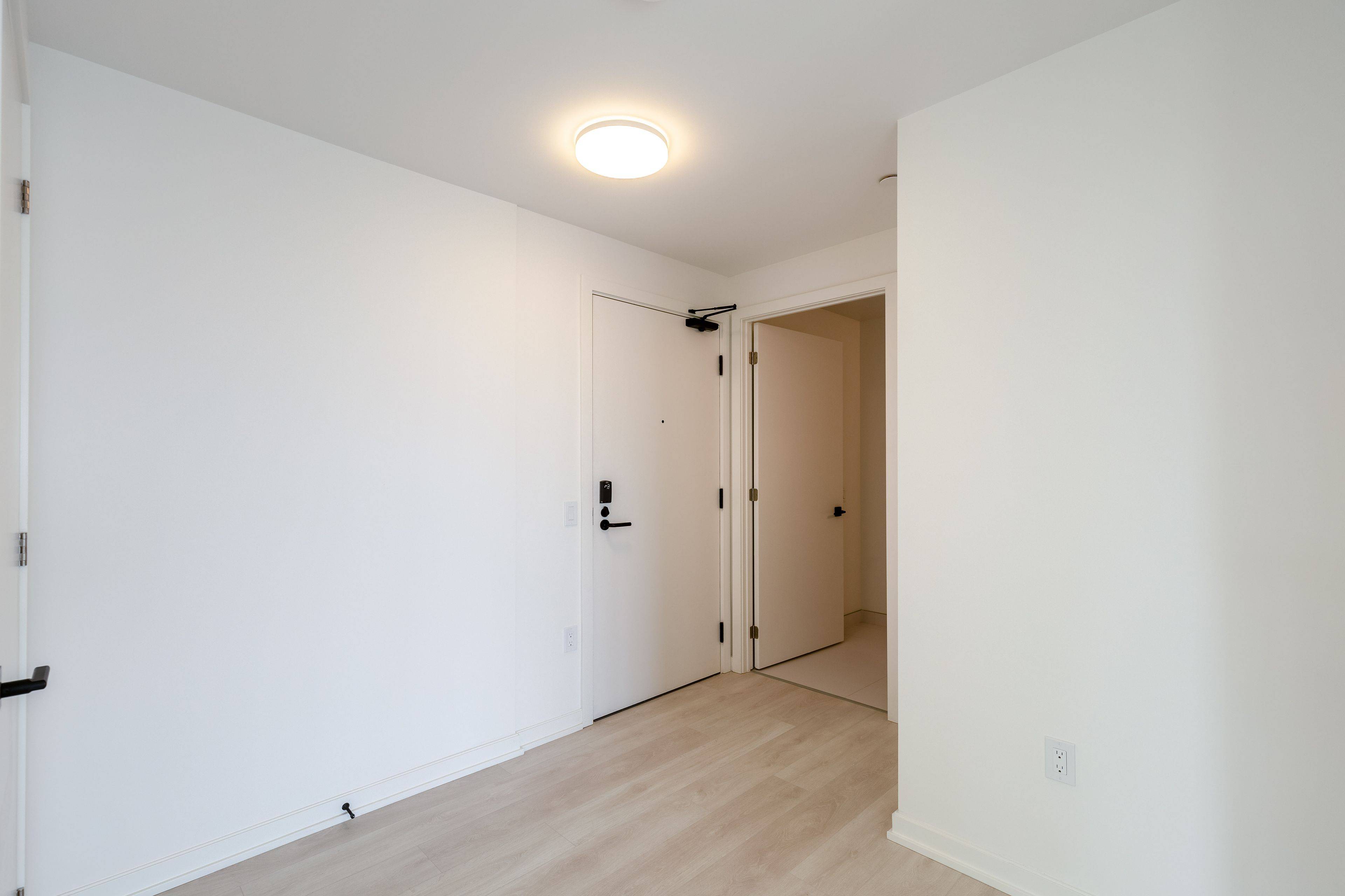 Toronto W02, ON M6H 0E3,1285 Dupont ST #803