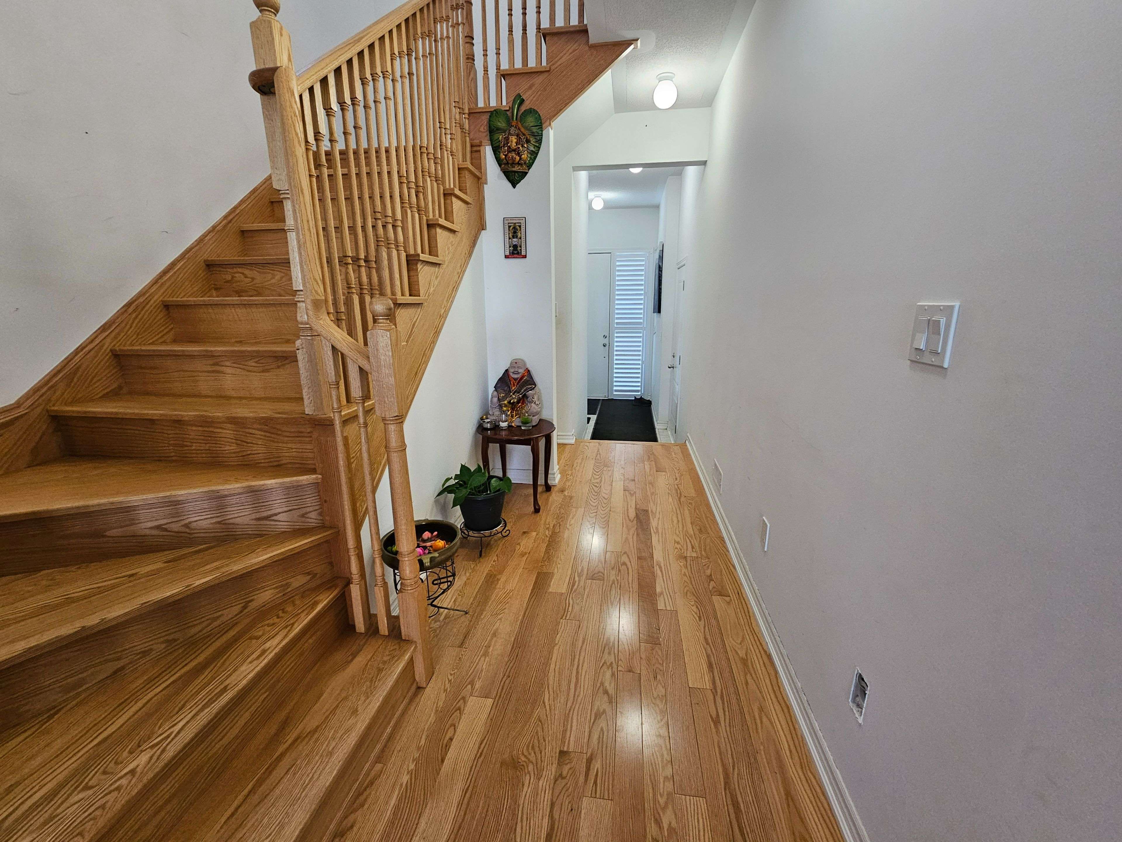 Whitby, ON L1P 0N2,54 Peter Hogg CT