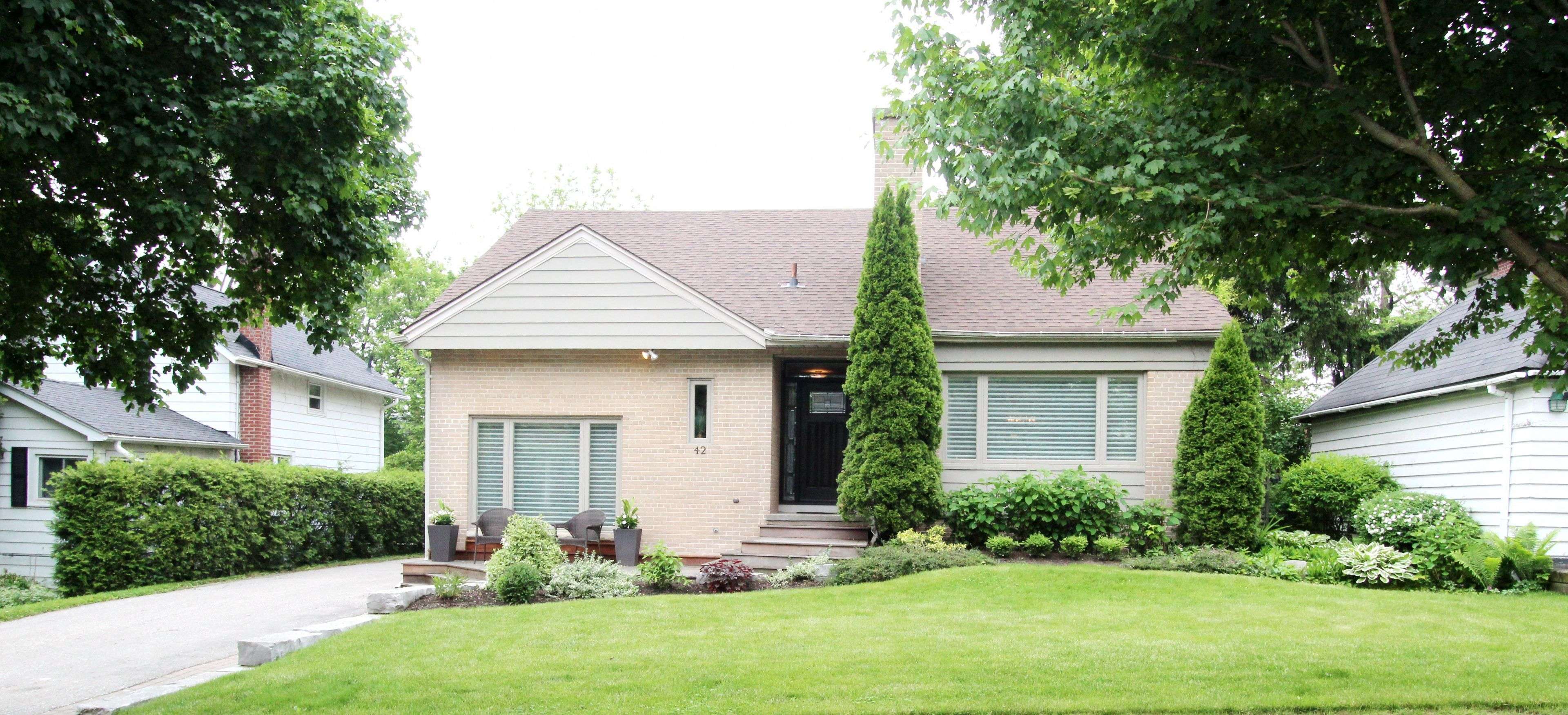 Richmond Hill, ON L4C 1C7,42 Roseview AVE