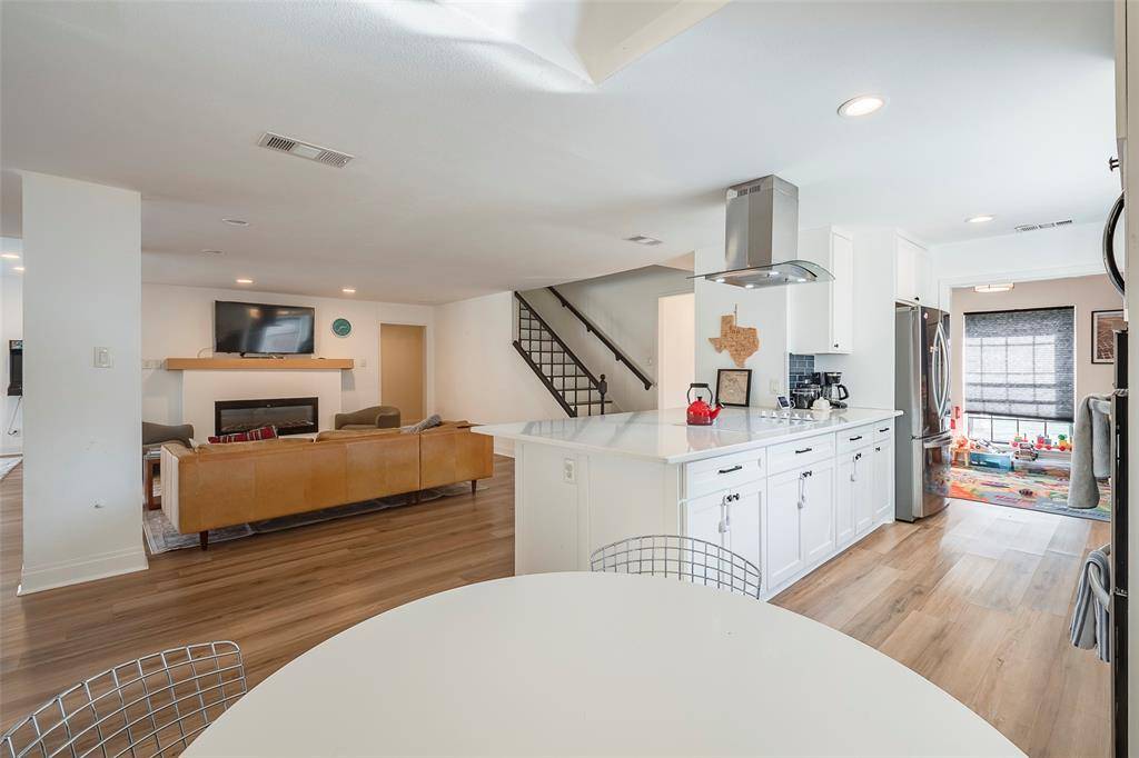 Dallas, TX 75238,10023 Windledge Drive