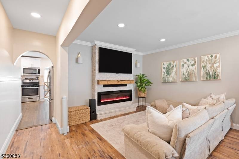 Ridgefield Park Village, NJ 07660,19 Gordon St
