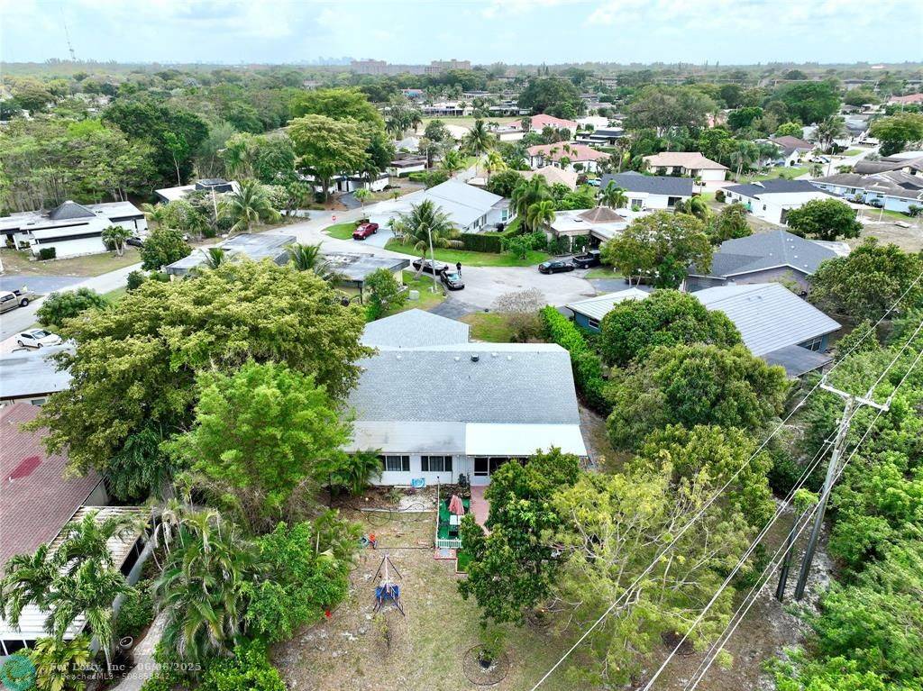Tamarac, FL 33319,6307 Silk Oak Cir