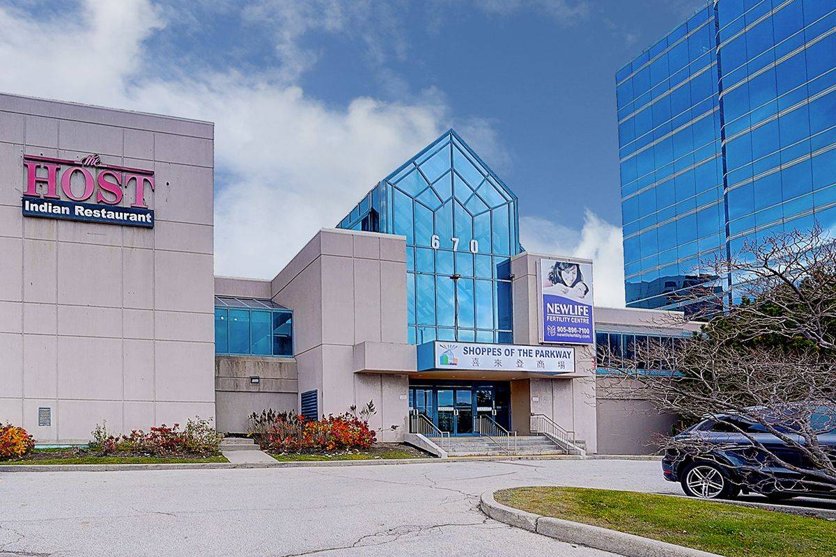 Richmond Hill, ON L4B 3P2,670 7 HWY E #54