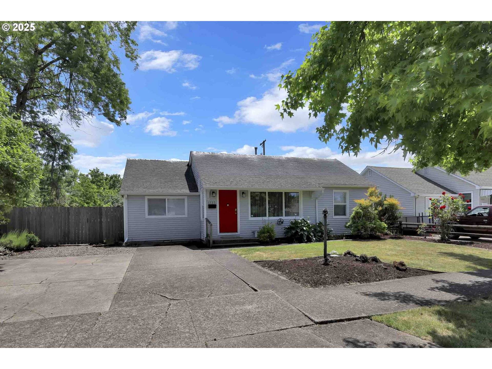 Springfield, OR 97477,1335 CENTENNIAL BLVD