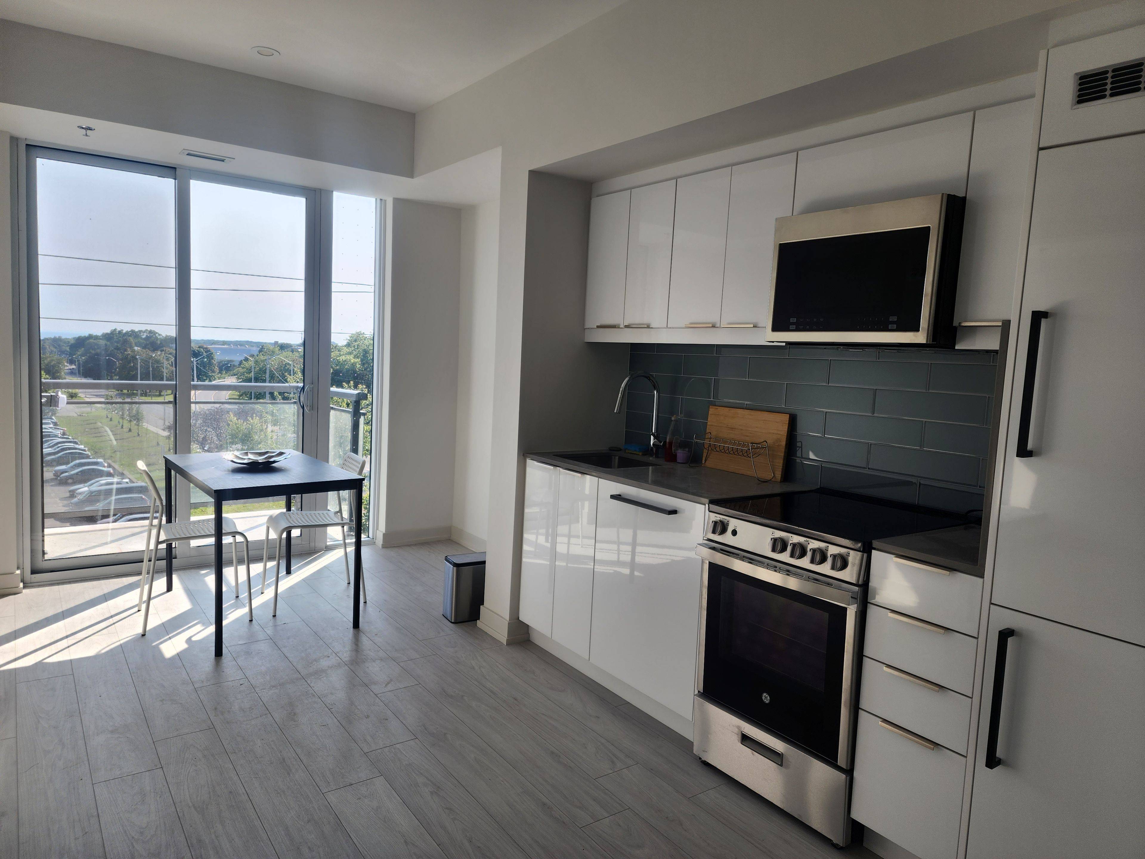 Toronto E06, ON M1N 0C3,90 Glen Everest Rd RD E #422