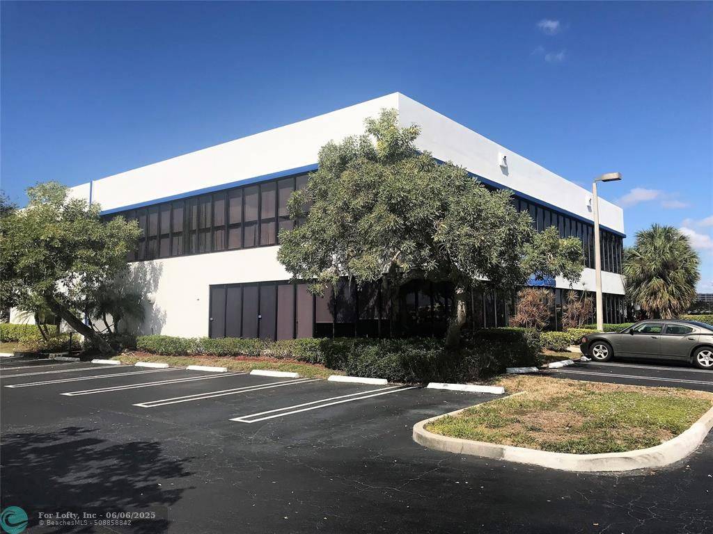 Pompano Beach, FL 33069,3500 Gateway Dr  #104 & 204