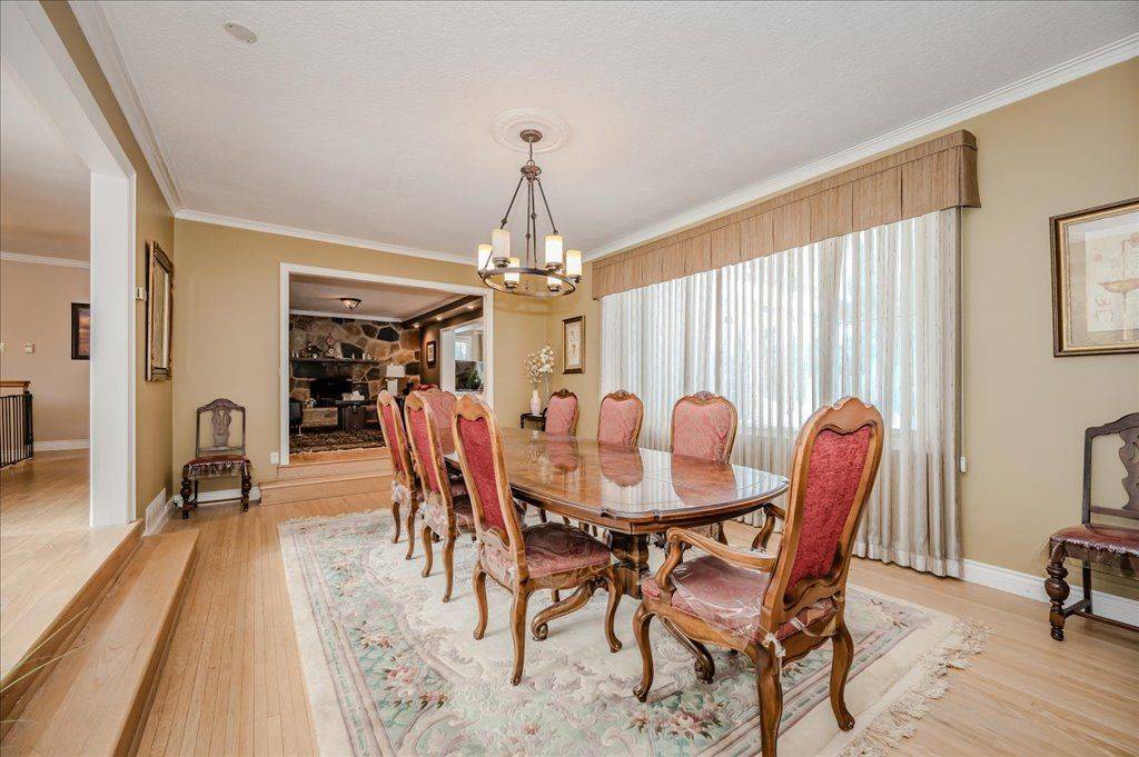 Mississauga, ON L5C 1V6,2260 Oneida CRES