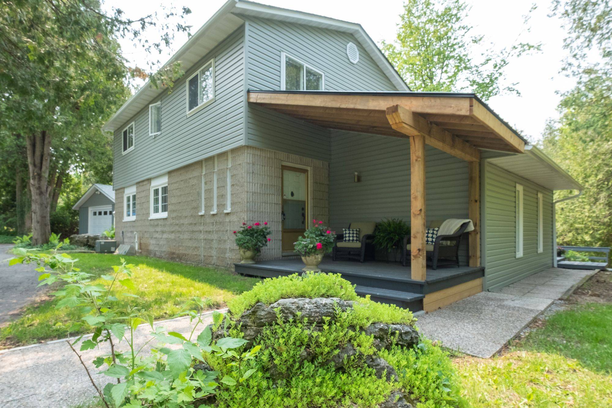 South Bruce Peninsula, ON N0H 2T0,19 & 23 Front ST