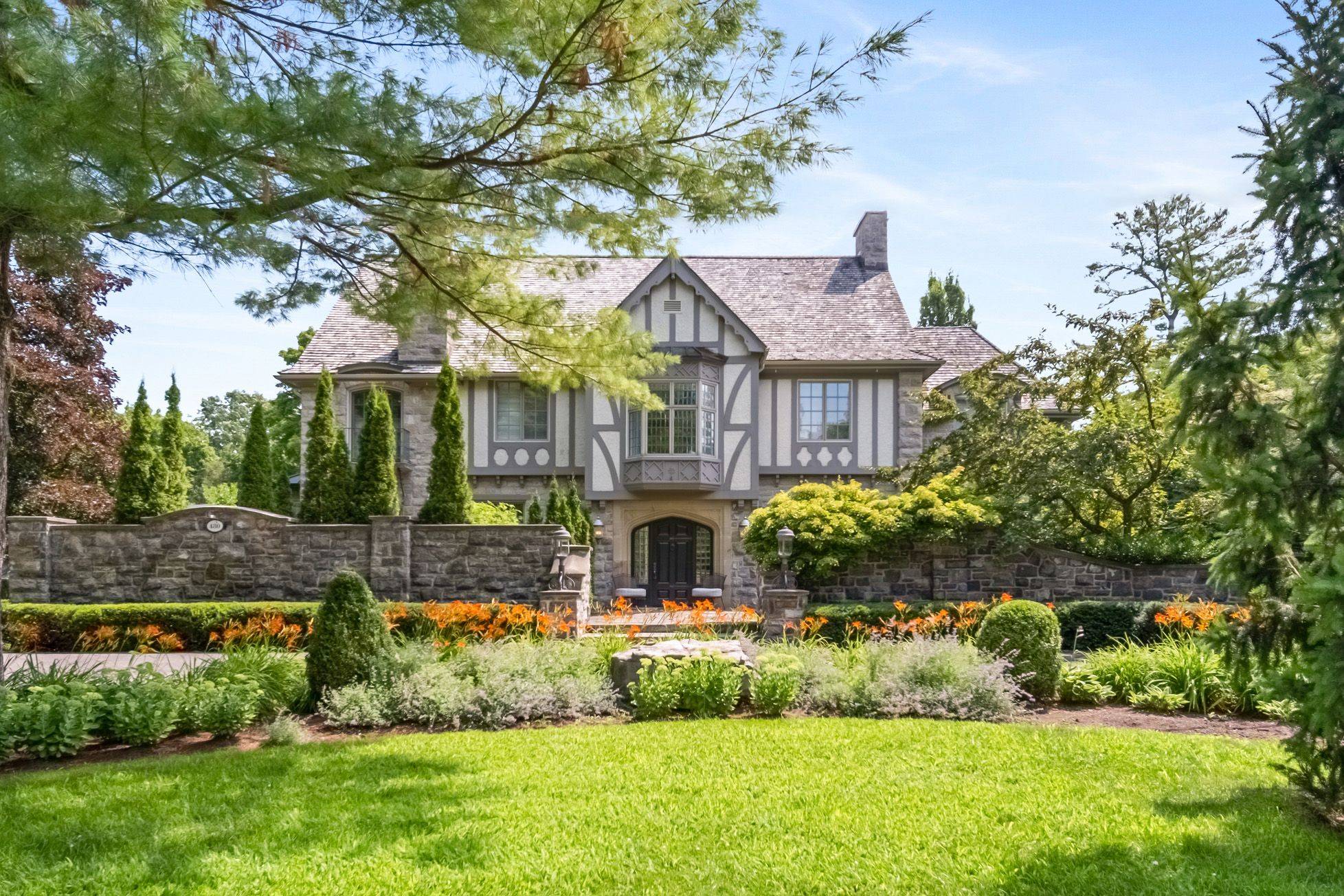 Rockcliffe Park, ON K1M 0H9,480 Manor AVE