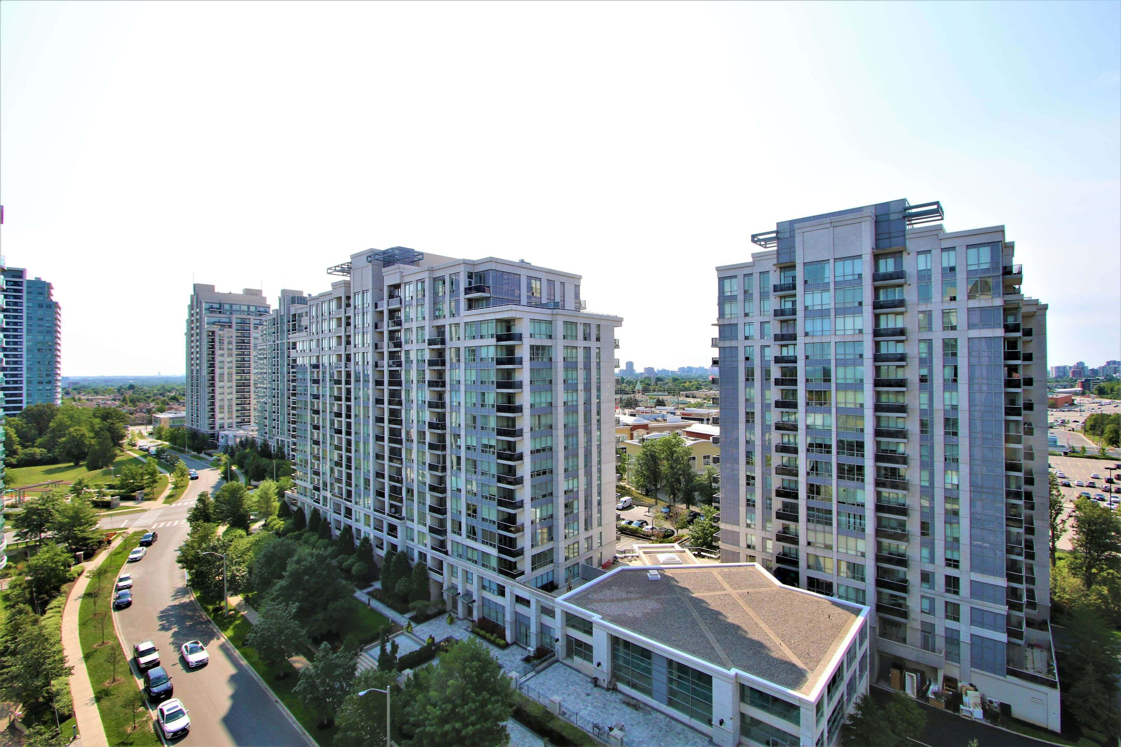 Vaughan, ON L4J 0G6,30 North Park RD #619