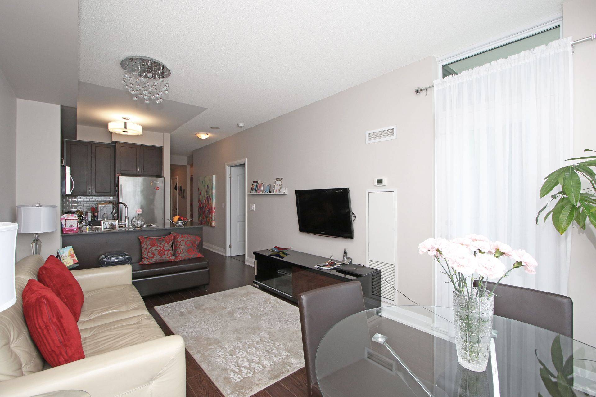 Vaughan, ON L4J 0G6,30 North Park RD #619