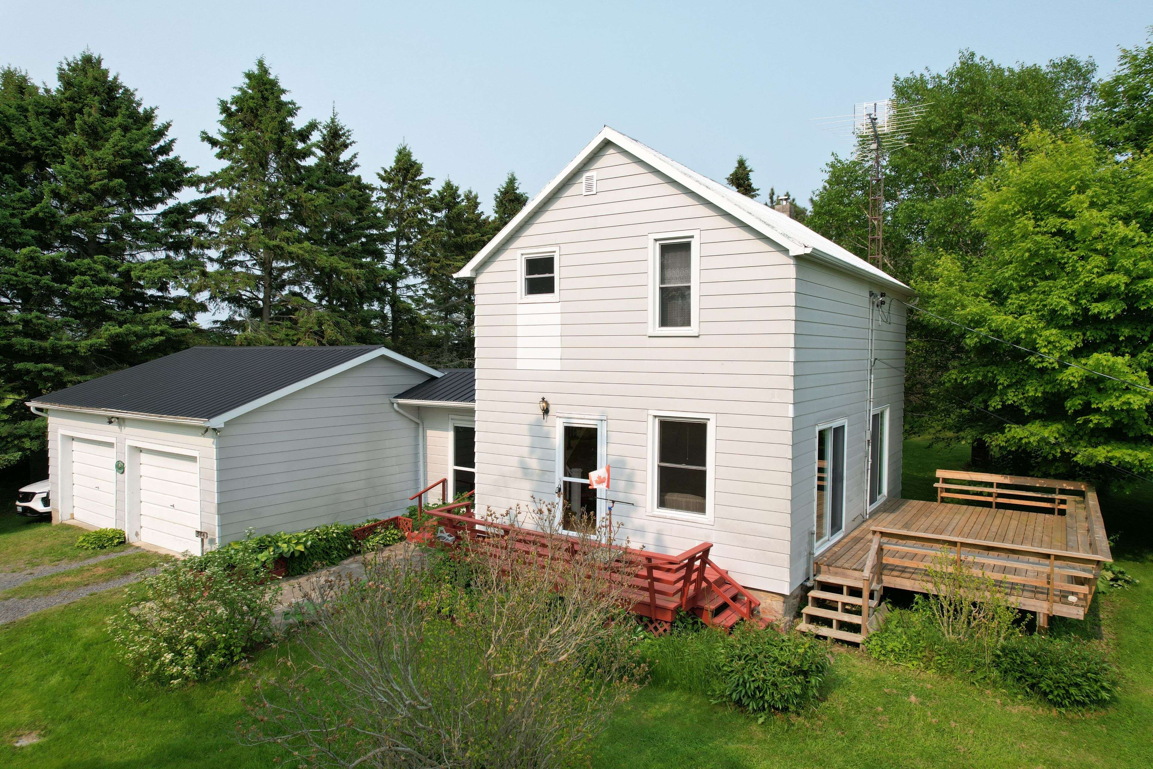 Front Of Leeds & Seeleys Bay, ON K7G 2V4,344 Cunningham RD