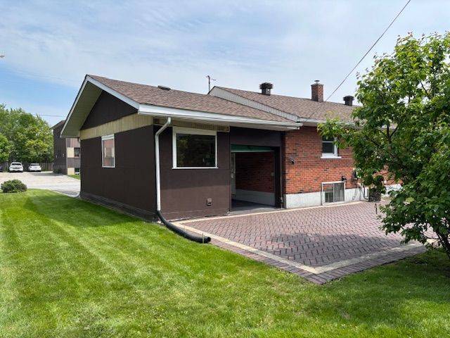 North Bay, ON P1B 3W1,865 Clarence ST