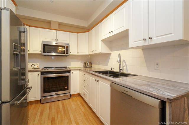 Red Deer, AB T4N 7G5,5300 48 ST #210