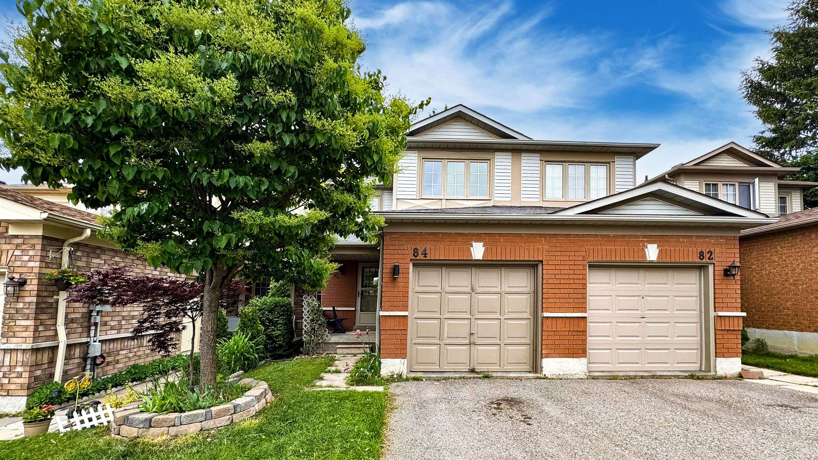 Whitby, ON L1R 2N4,84 Greengrove WAY
