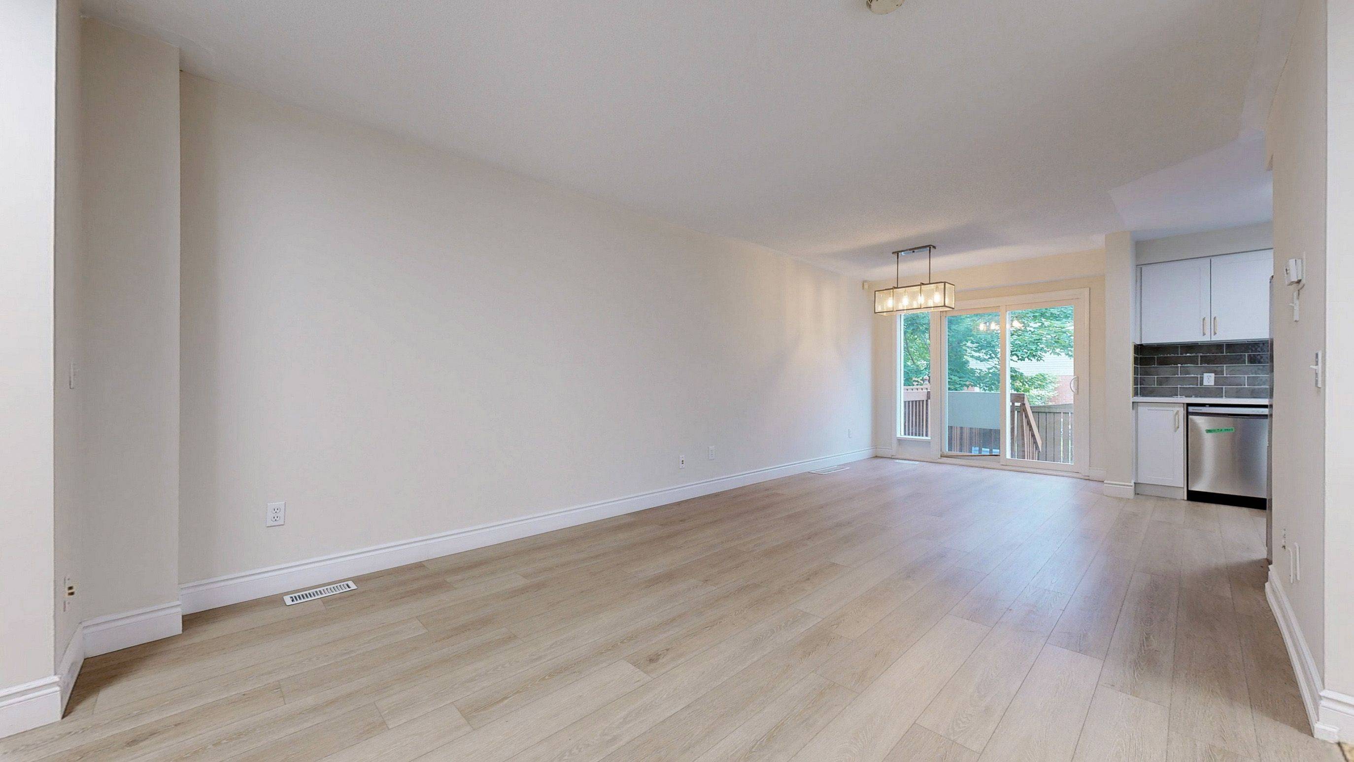 Whitby, ON L1R 2N4,84 Greengrove WAY