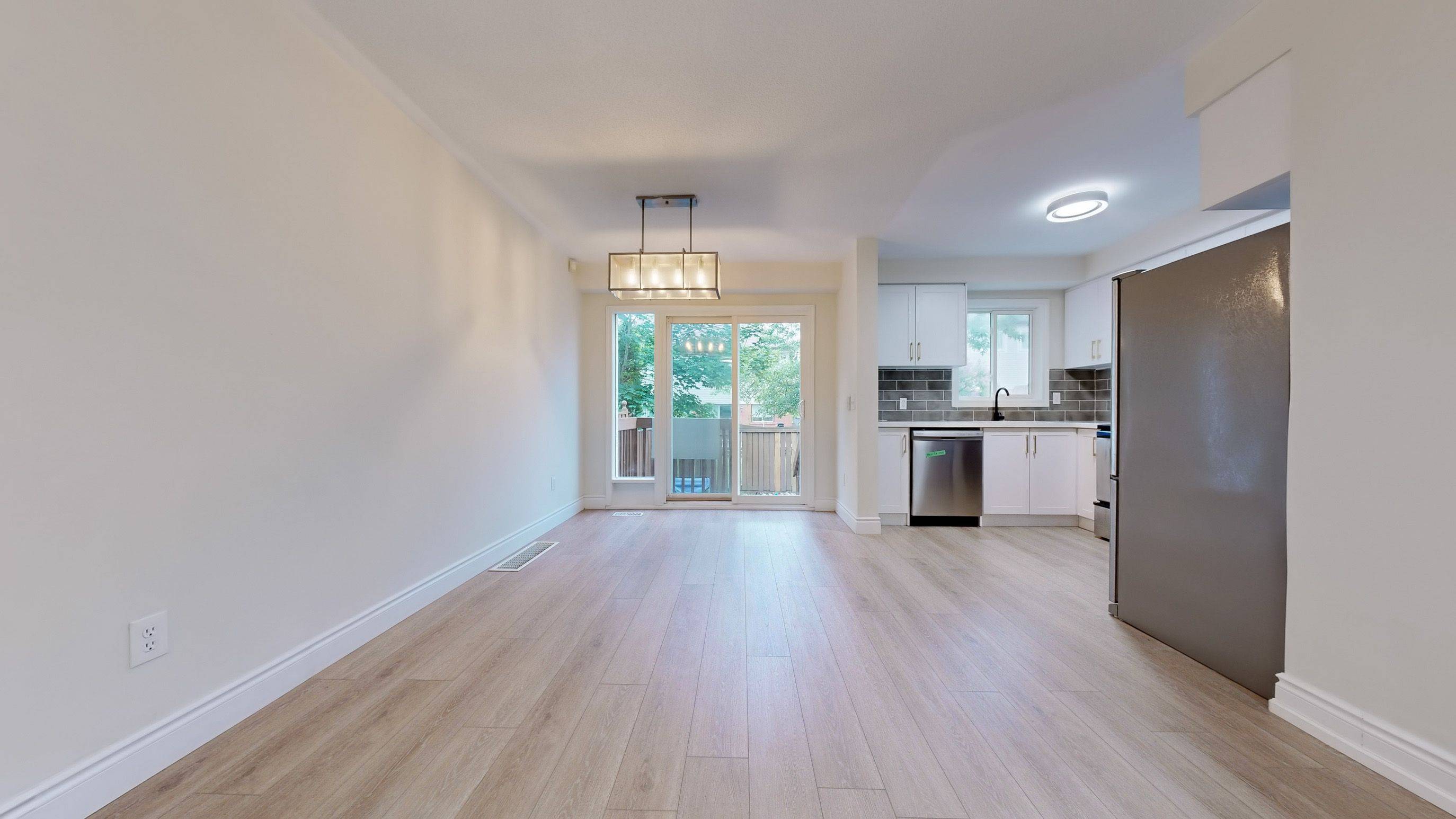 Whitby, ON L1R 2N4,84 Greengrove WAY