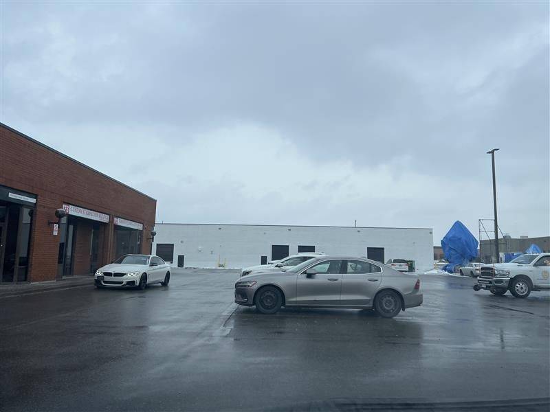 Toronto E07, ON M1S 4Z6,5210 Finch AVE E #Unit 17 & 18
