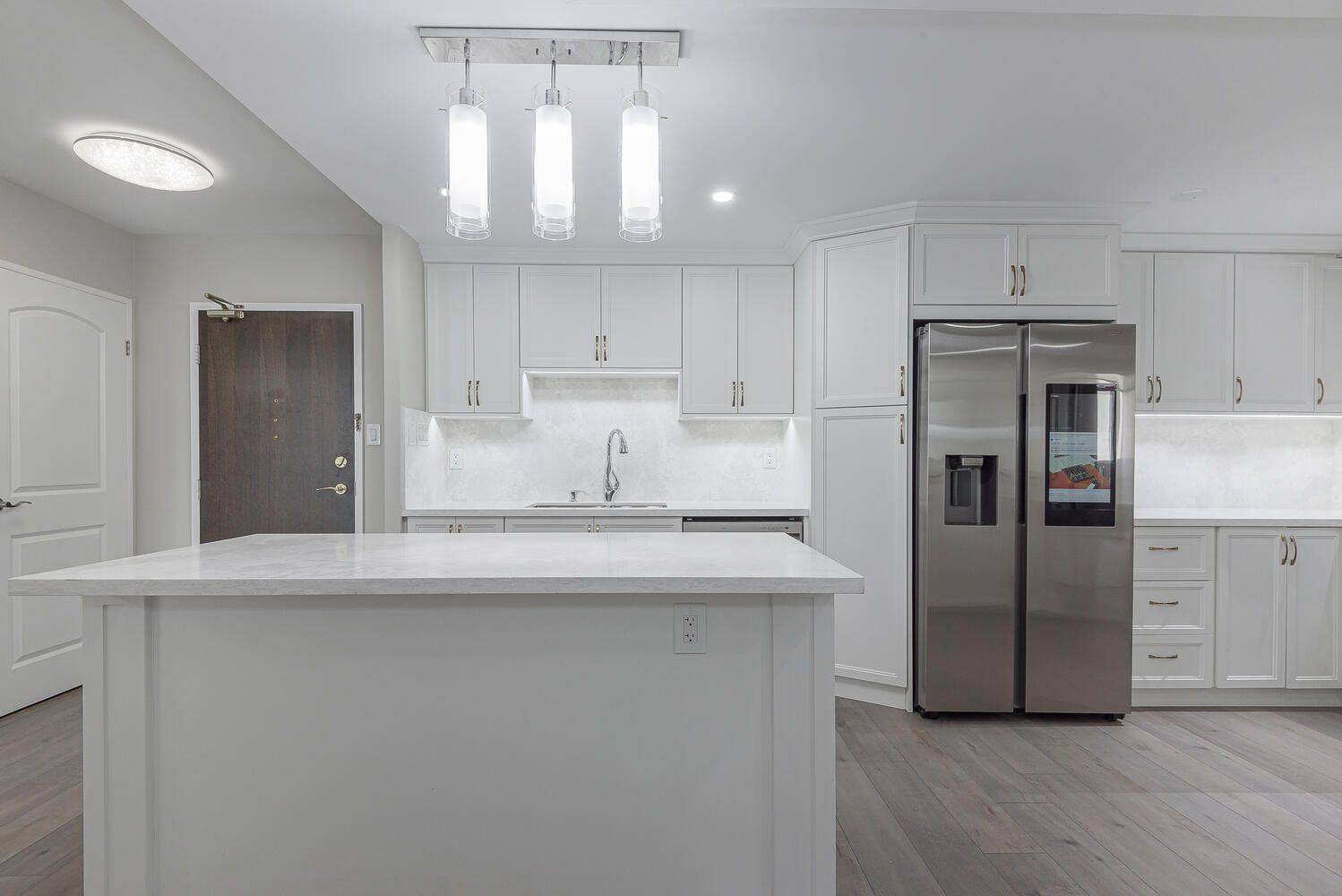 Toronto W08, ON M9C 4W2,820 Burnhamthorpe RD #1104