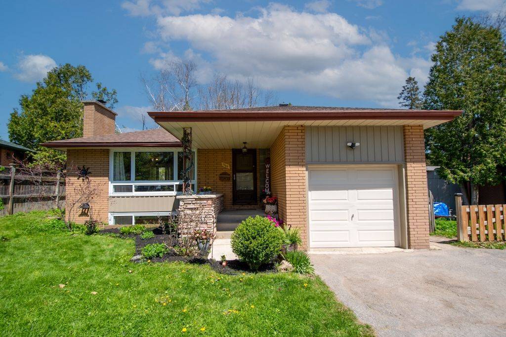 Peterborough North, ON K9H 6M4,1060 Glendale DR