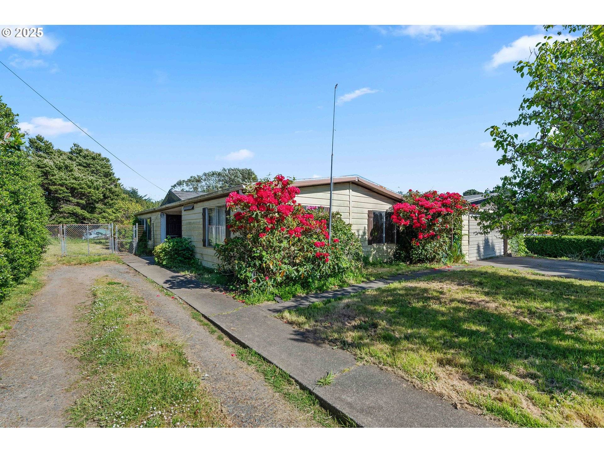 Bandon, OR 97411,430 9TH ST